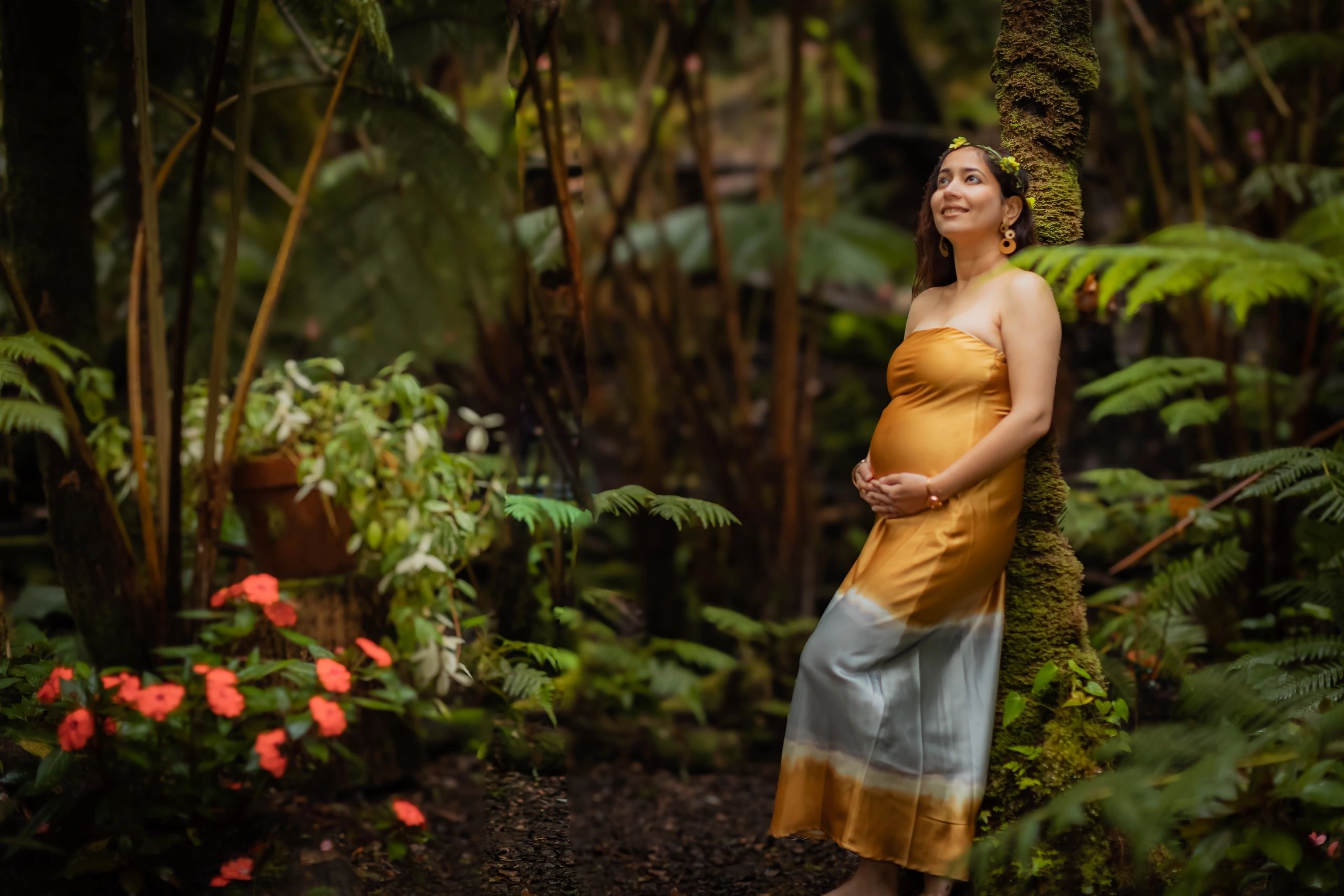Maternity portrait lush garden Hawaii